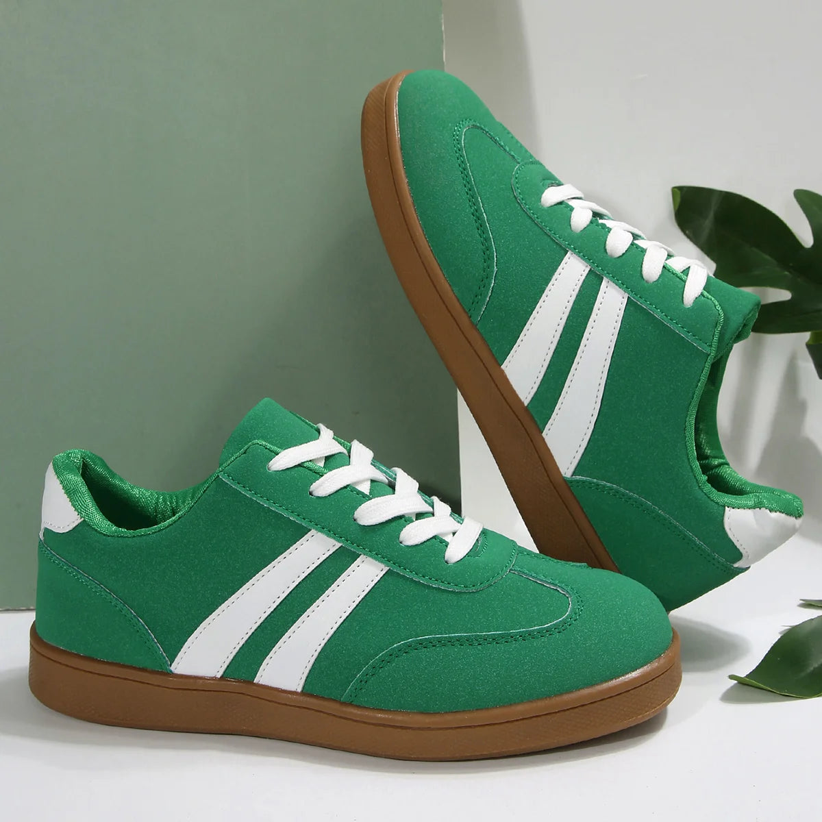 2025 Spring Autumn Women's Lace Up Sneakers New Retro Flats Casual Shoes Thick-Soled Sneakers Soft-Soled Versatile Women Shoes