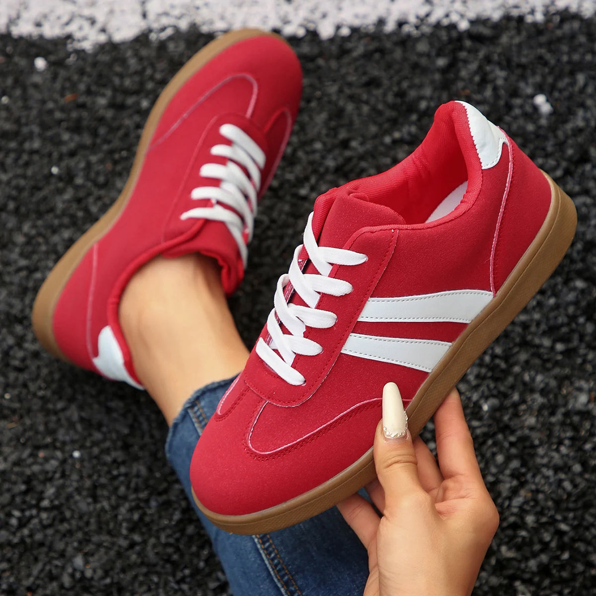 2025 Spring Autumn Women's Lace Up Sneakers New Retro Flats Casual Shoes Thick-Soled Sneakers Soft-Soled Versatile Women Shoes